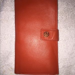 Tory burch wallet