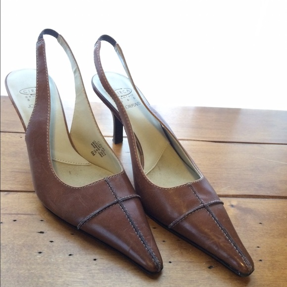 Circa Joan & David sling back kitten heels, size 6 - Picture 1 of 4