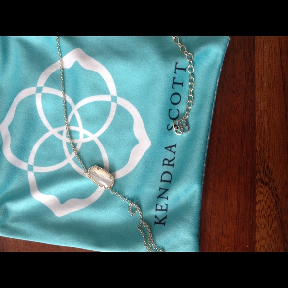 Buy Kendra Scott at a cheaper price!