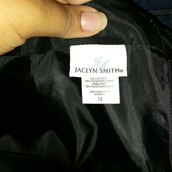 Skirt - Picture 2 of 2