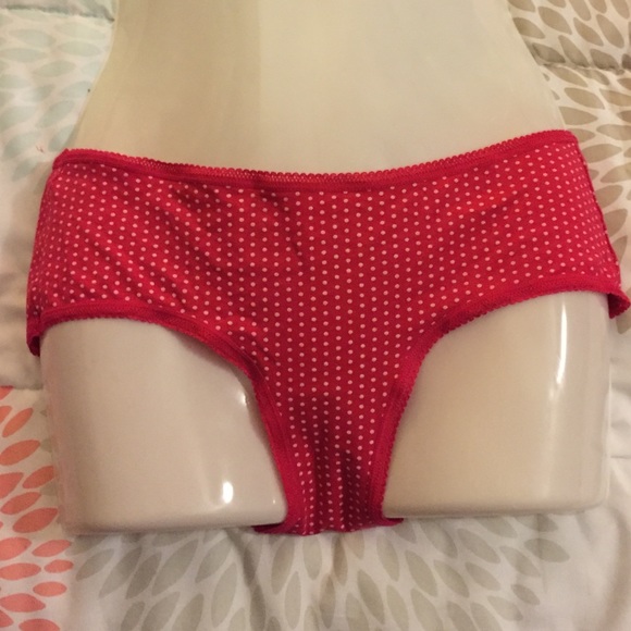 4 Victoria Secret panties. New no tags - Picture 3 of 4