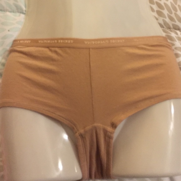 4 Victoria Secret panties. New no tags - Picture 4 of 4