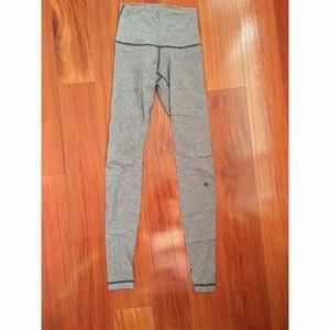 ✨SALE✨Lululemon Wunder Under Pants Striped