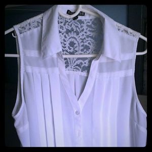 Nwot!  White button up sleeveless shirt