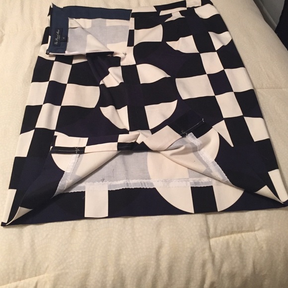 Geo print pencil skirt black, white and navy blue - Picture 4 of 4