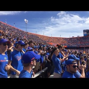 Meet your Posher, Julia