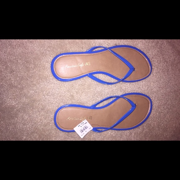 American Eagle Flip Flops