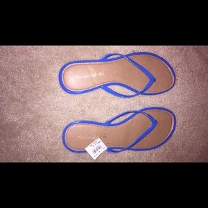 American Eagle Flip Flops