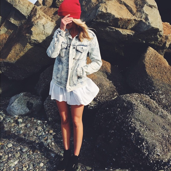 Meet your Posher, Alexis - Picture 2 of 3