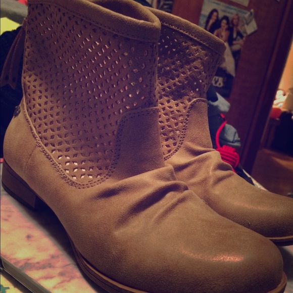 Roxy booties