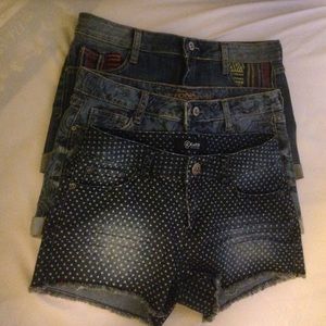 Jean shorts bundle! ☀️✨😊