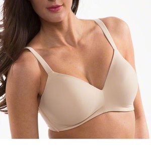 36 C Wacoal seamless molded-cup bra