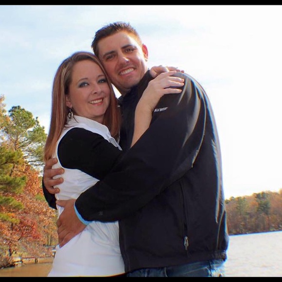 Meet your Posher, Elizabeth - Picture 3 of 3