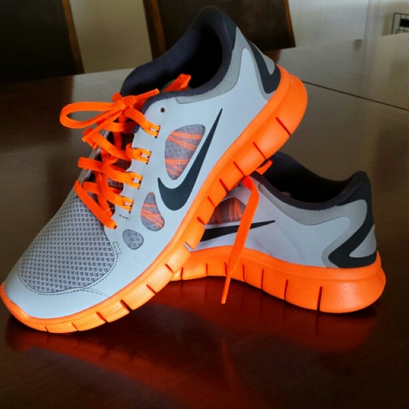 REASONABLE OFFERS CONSIDERED  - Nike Free 5.0