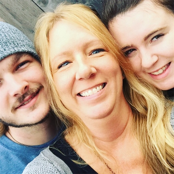 Meet your Posher, Irene - Picture 3 of 4