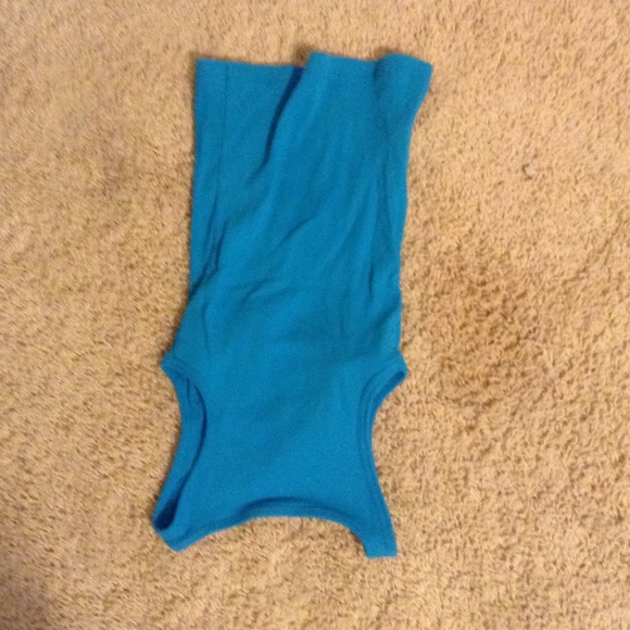 Blue tank top! - Picture 2 of 3
