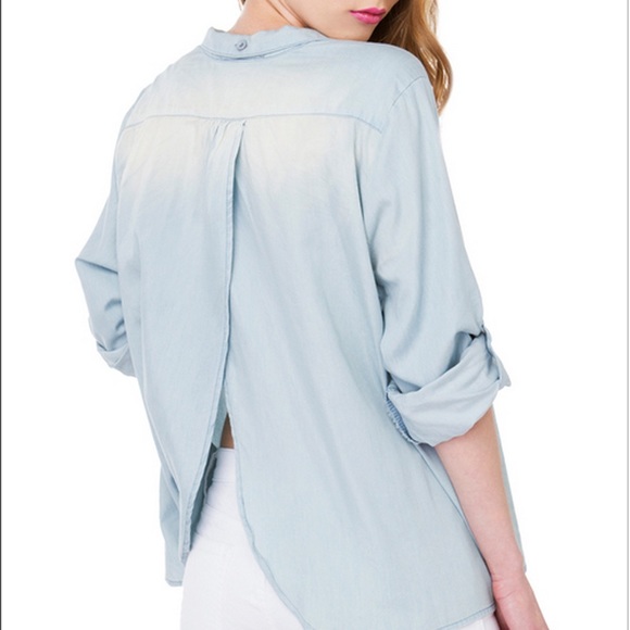 Akira button down