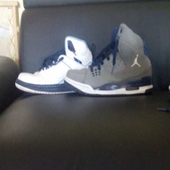 Jordan size 9.5 - Picture 1 of 2
