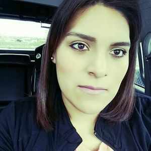 Meet your Posher, Elisa