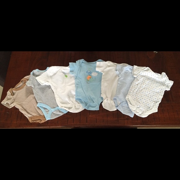 Lot of newborn/0-3 m onesies