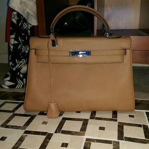 32 Kelly style bag with shoulder strap