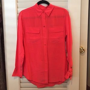 Equipment signature blouse