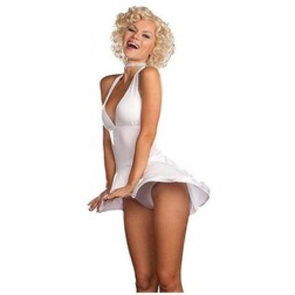 • MARILYN COSTUME •
