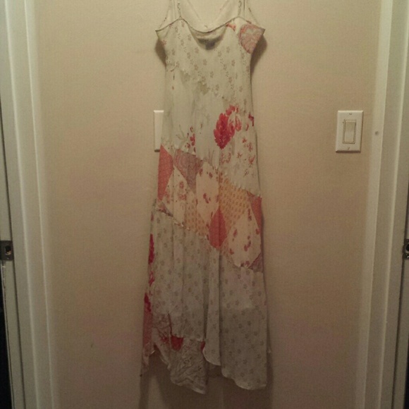 Beautiful Maxi - Picture 2 of 4