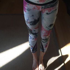 Lululemon run inspire crop