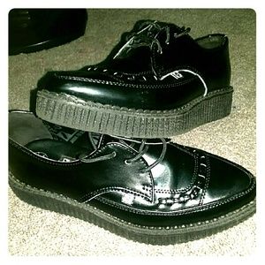 TUKS all black leather