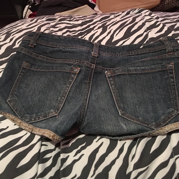 Mossimo short shorts - Picture 2 of 3