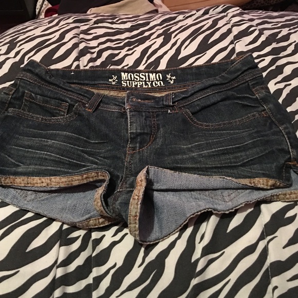 Mossimo short shorts - Picture 3 of 3