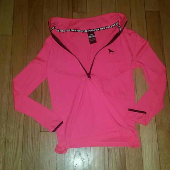 NWOT Ultimate VS PINK Windbreaker