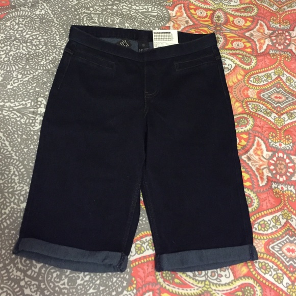 🆕 HUE denim stretch short