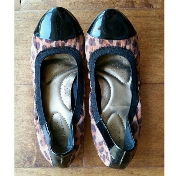 Leopard flats (Price negotiable)