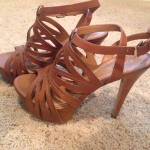 Guess Tan Platform Shoes 6.5 M