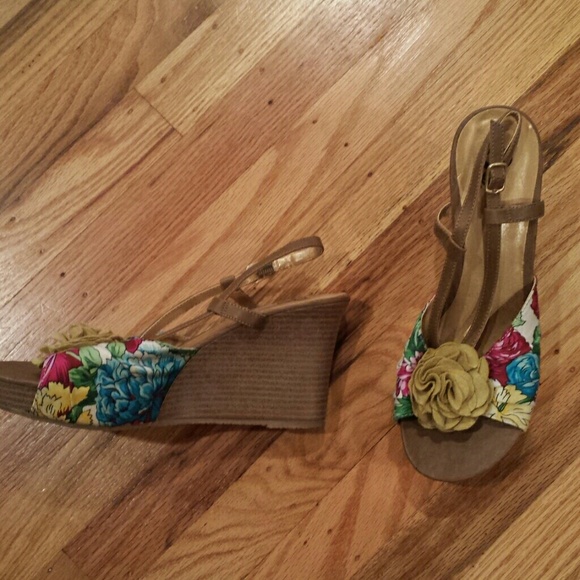Summer shoes
