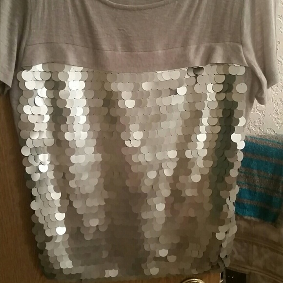 Sequence shirt