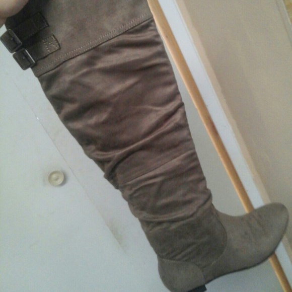 Knee high Swede boots