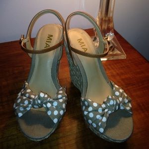 Mia Espadrilles Platforms