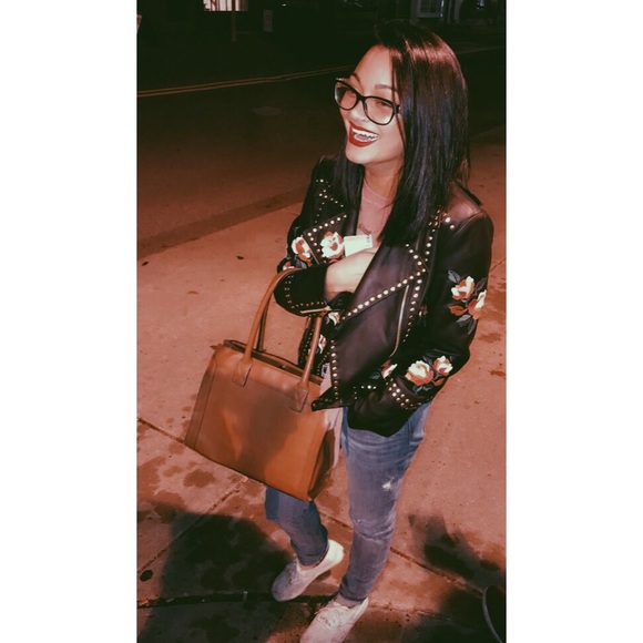 Meet your Posher, Lex! - Picture 6 of 8