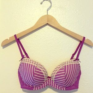 Pout - Victory Secret Striped Lace Bra