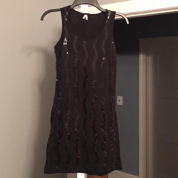 Black sequins dress