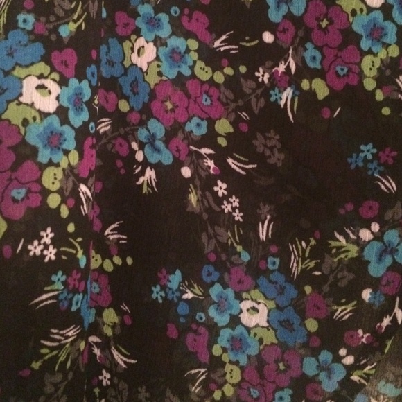Juniors cap sleeve, open back top - Picture 3 of 4