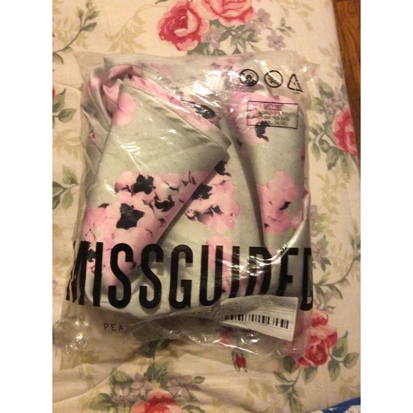 Floral Skater Dress - Picture 3 of 4