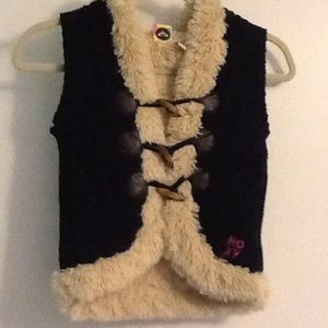Roxy sweater vest