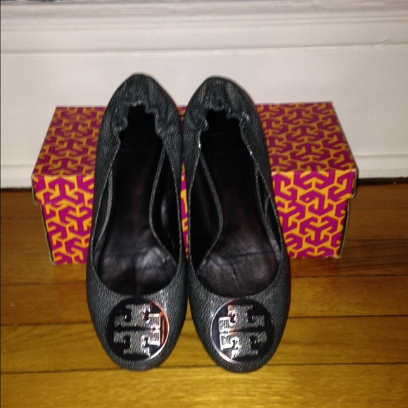 Tory Burch Reva Flats - Grey Crocodile