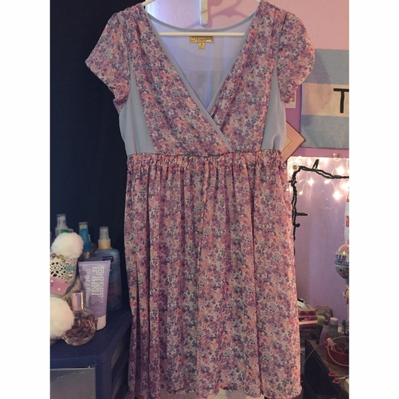 ModCloth Dresses & Skirts - 🌸PRINCESS VERA WANG FLORAL DRESS 🌸