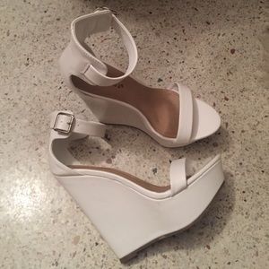 White wedges