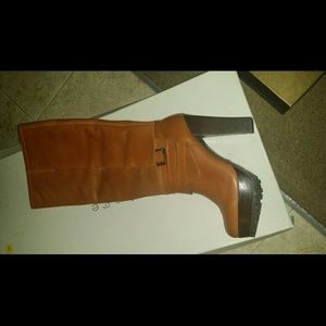 Camel colored Hinge boots